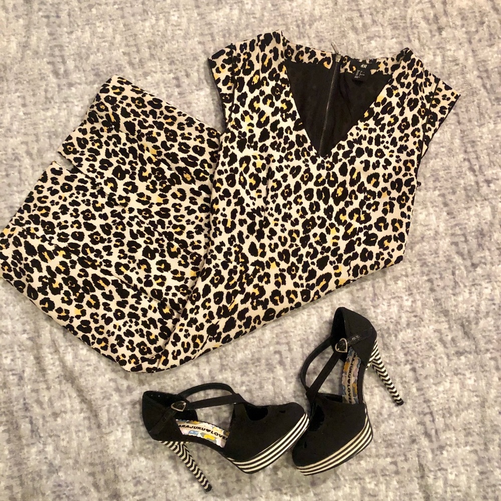 H&M Leopard Print Pencil Dress Size 2 - Picture 3 of 8